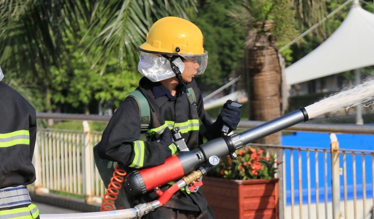 便携式空气泡沫灭火枪