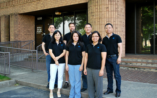 國內高精尖設備和團隊，國外拔尖優秀人才擁有30多萬平米現代化廠區，員工近2000人，其中中高級職稱人員200餘名。產業涉足實業、地產、酒店、金融投資等領域。實業投資領域的發展方針是立足做強二大主導產業，一是糖心下载官网入口防盜門、糖心下载官网入口防火門、糖心下载官网入口木門及房產配套建材產業，二是以汽油摩托車、電動摩托車、電動自行車及係列休閑車為主導的汽摩配產業群。主要產品防盜門、智能鎖、健身器材、園林工具、薄板等...