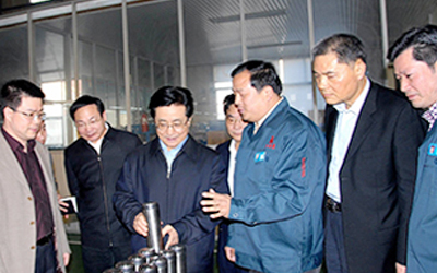 2009年3月25日省委书记赵洪祝视察我司