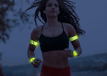 Reflective wrist strap 