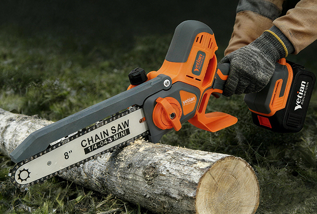 Lithium Chainsaw