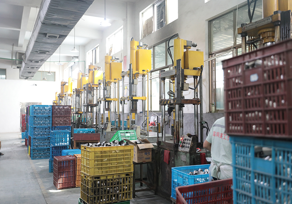 Hardware equipment