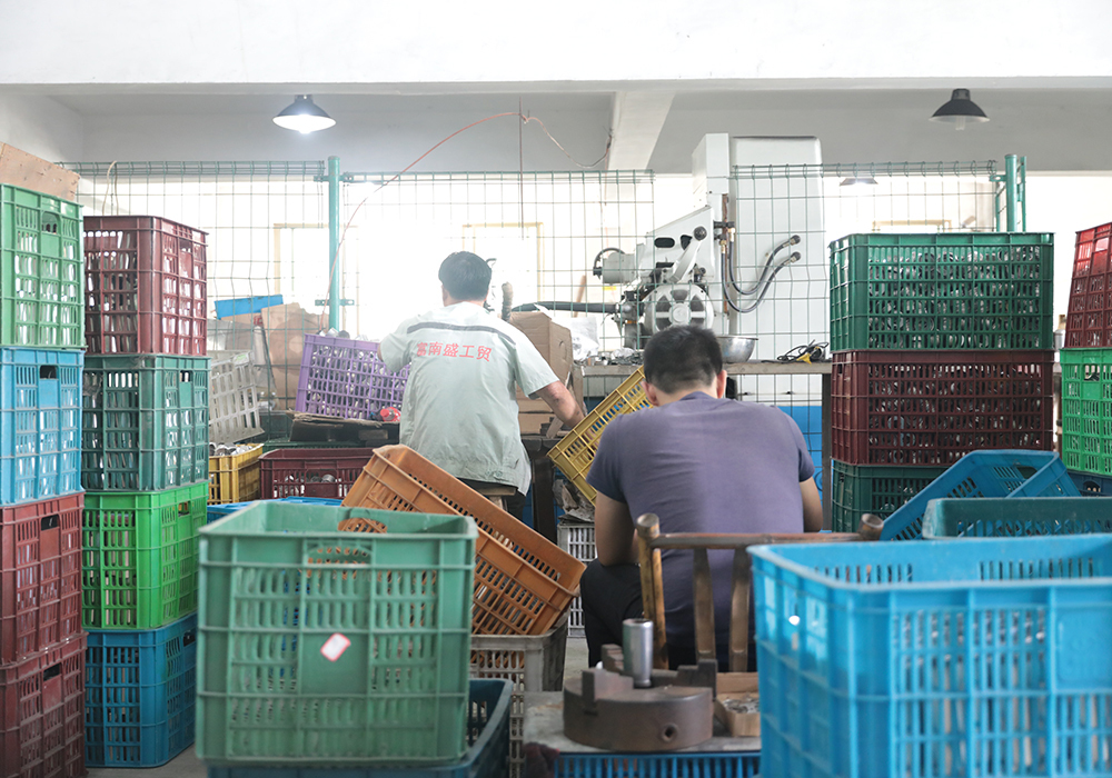Hardware equipment
